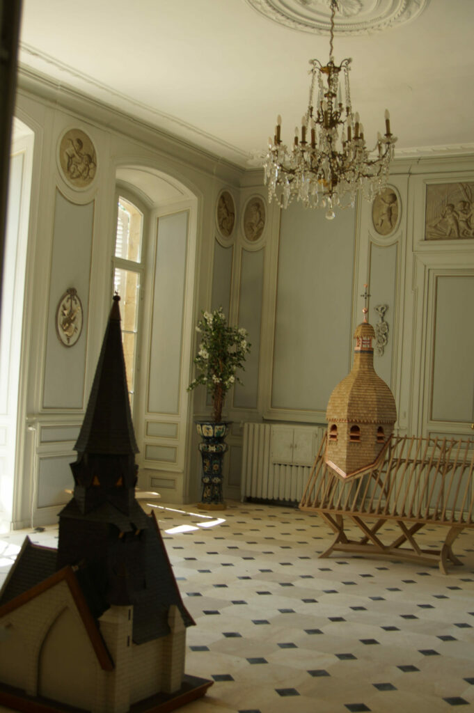 Exposition et vernissage dans les salons du XVIIe siècle du Château de Blossac, Goven (35)